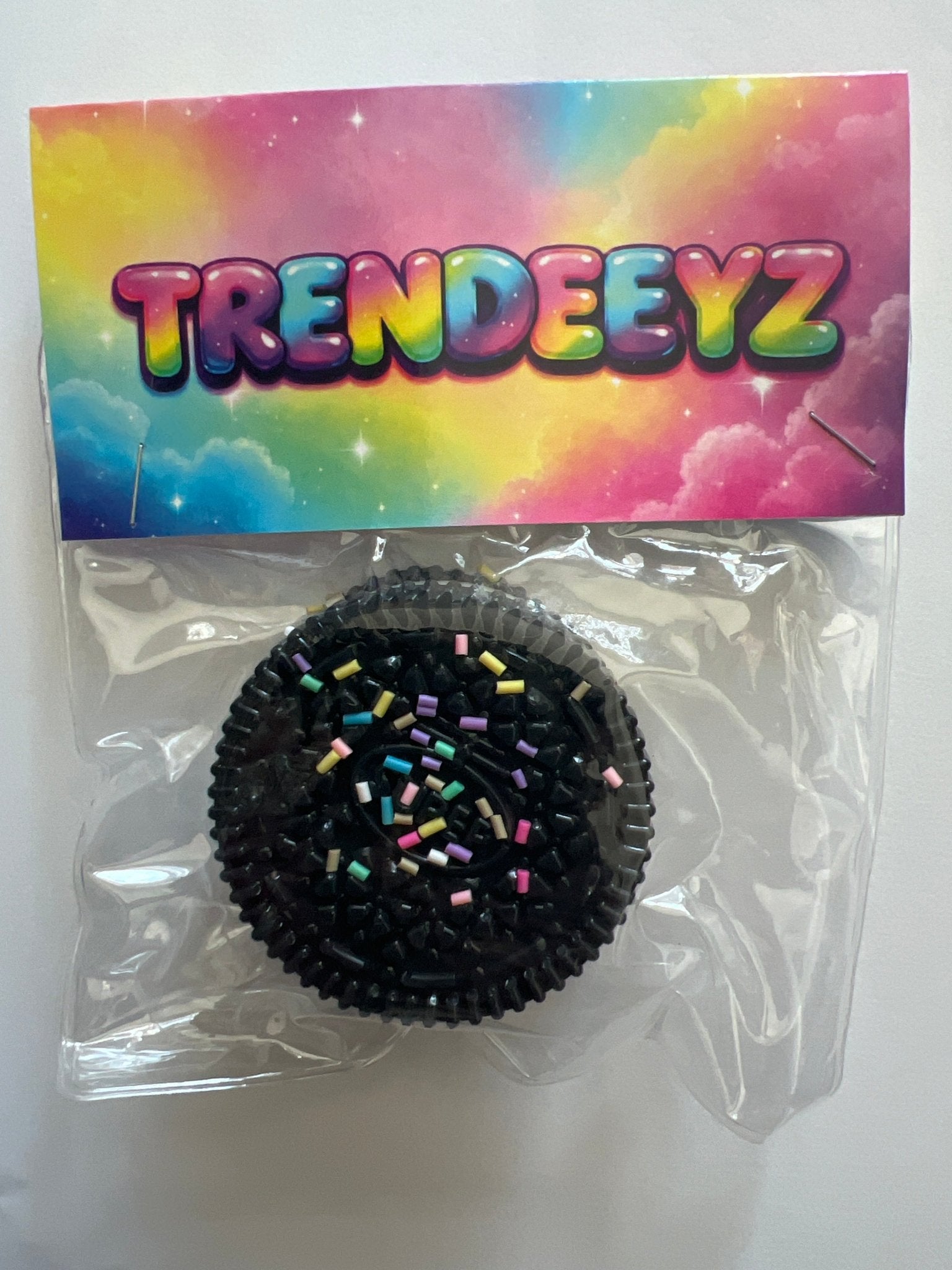 Taba Oreo Squishy with Sprinkles - Trendeeyz